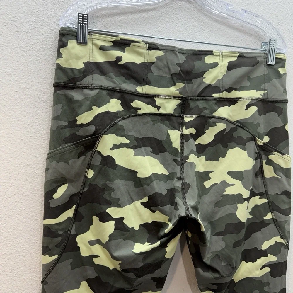 Lululemon Fast and Free Tight 25